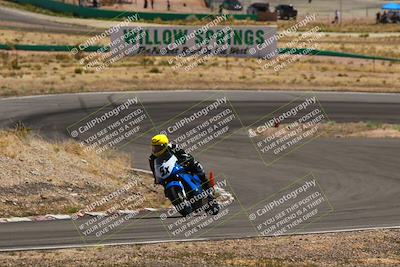media/Apr-19-2025-AHRMA (Sat) [[3d98ca3309]]/Race/Group 4/Turn 4/